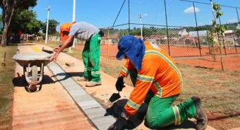 Lei garante vagas em obras públicas para pessoas em situação de rua em Goiânia